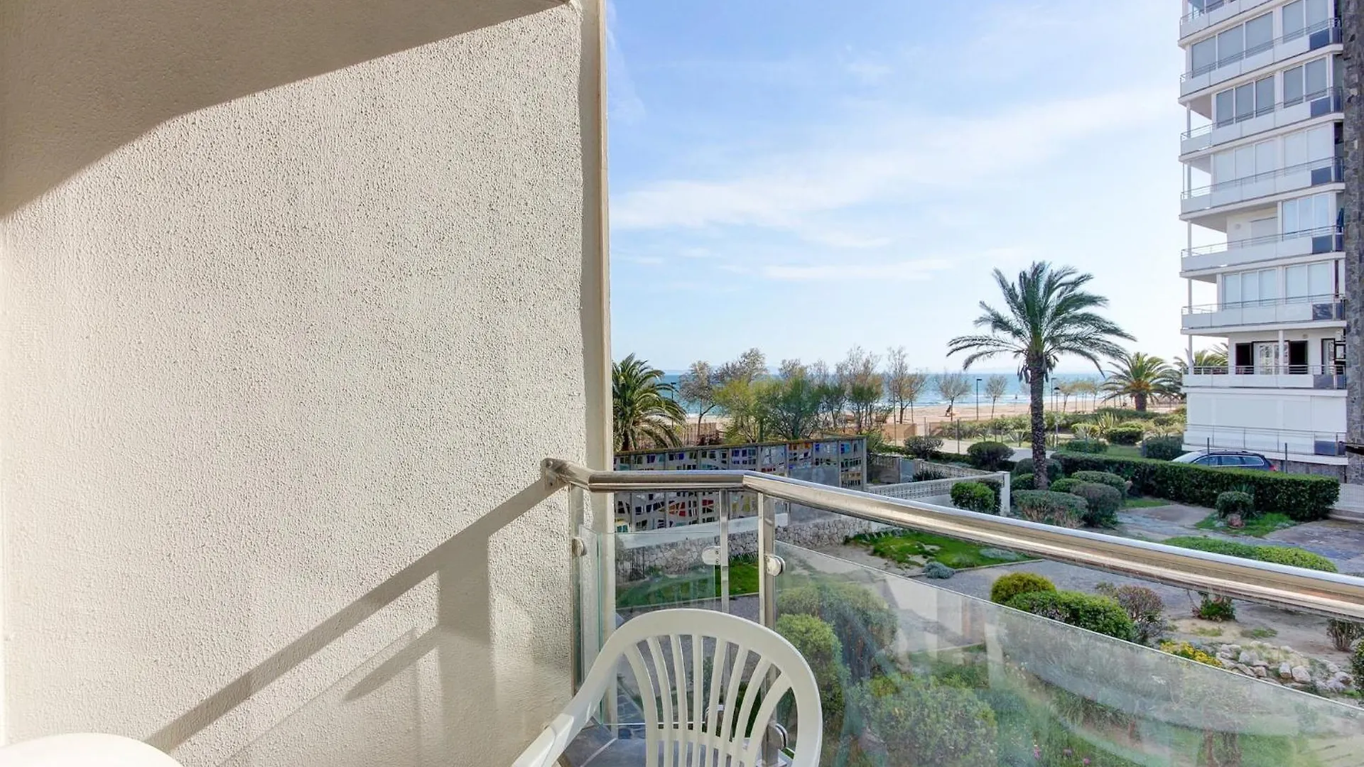 Apartment With Scenic View Ρόζες