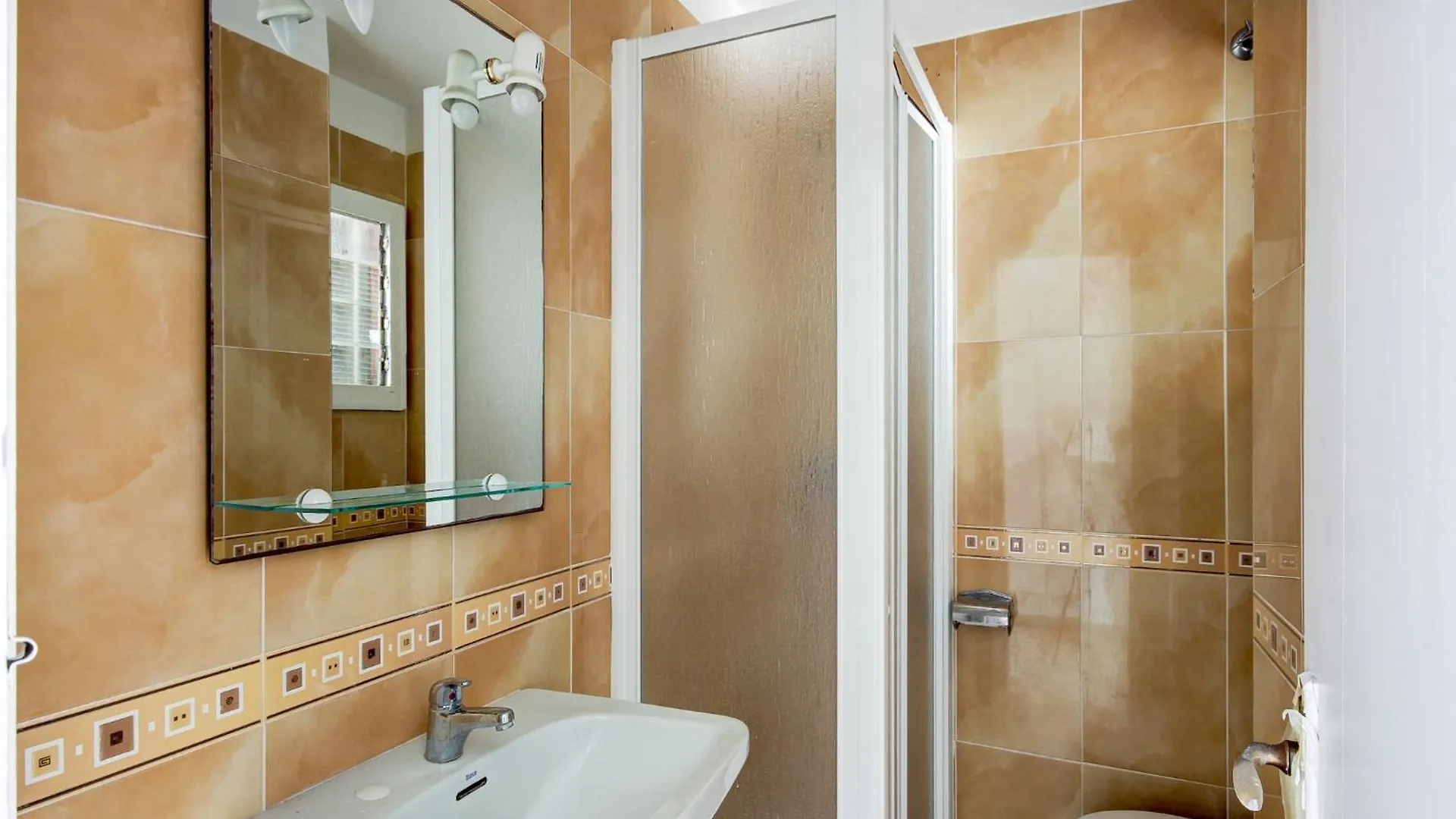 Apartment With Scenic View Ρόζες