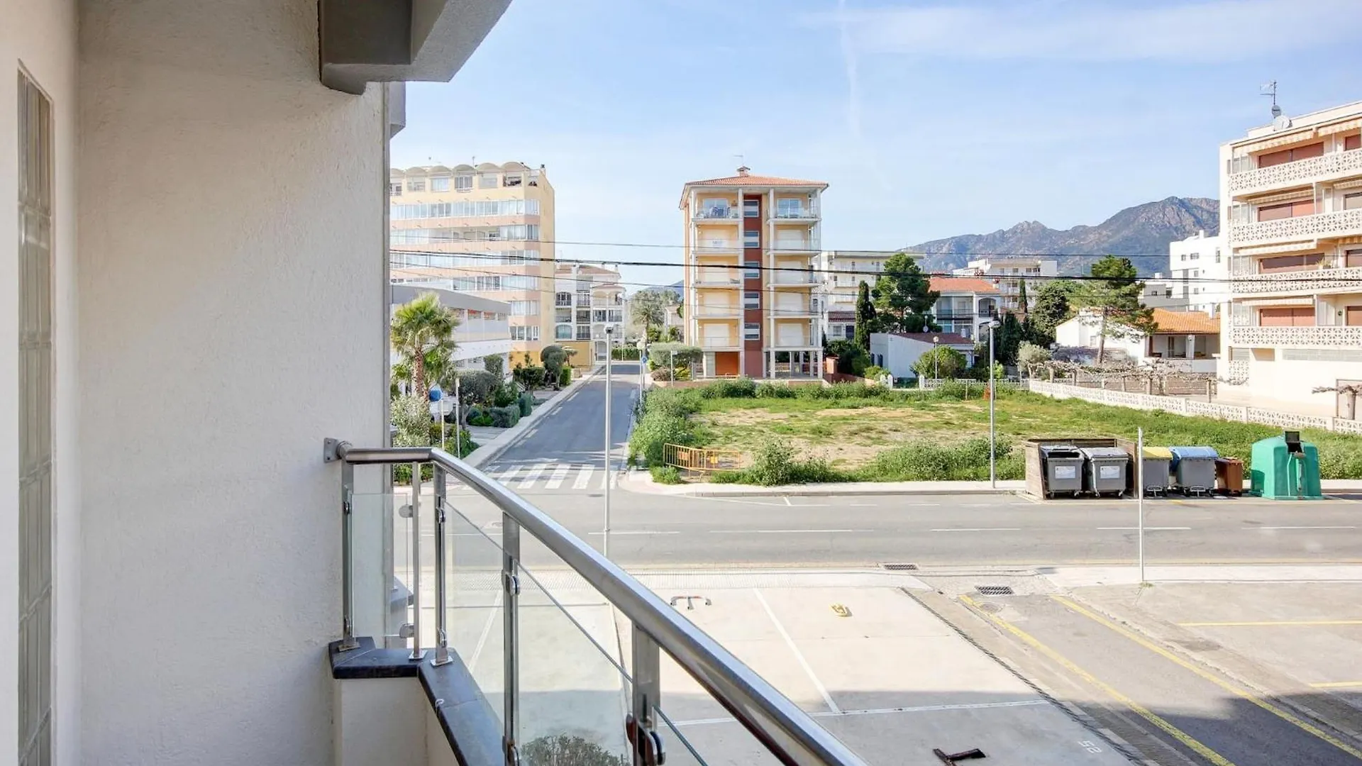 Apartment With Scenic View Roses Spain
