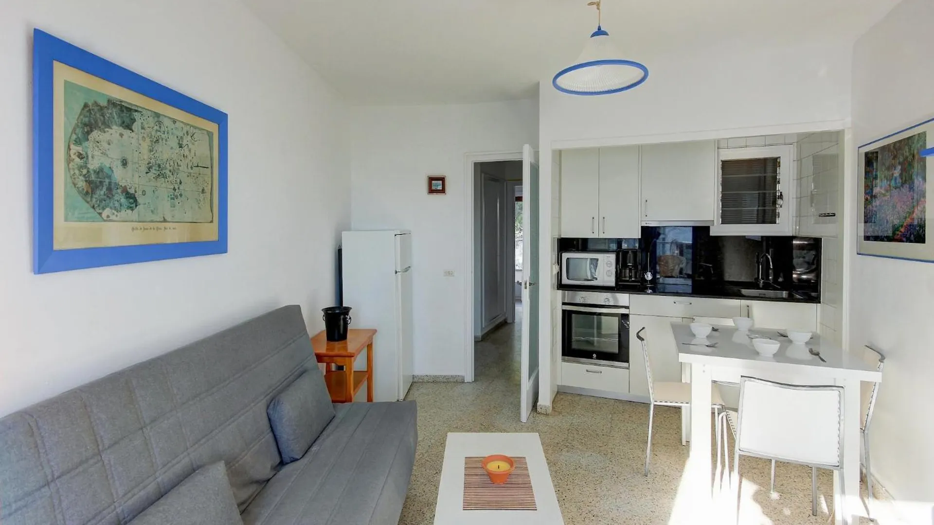 Apartment With Scenic View Roses 0*,