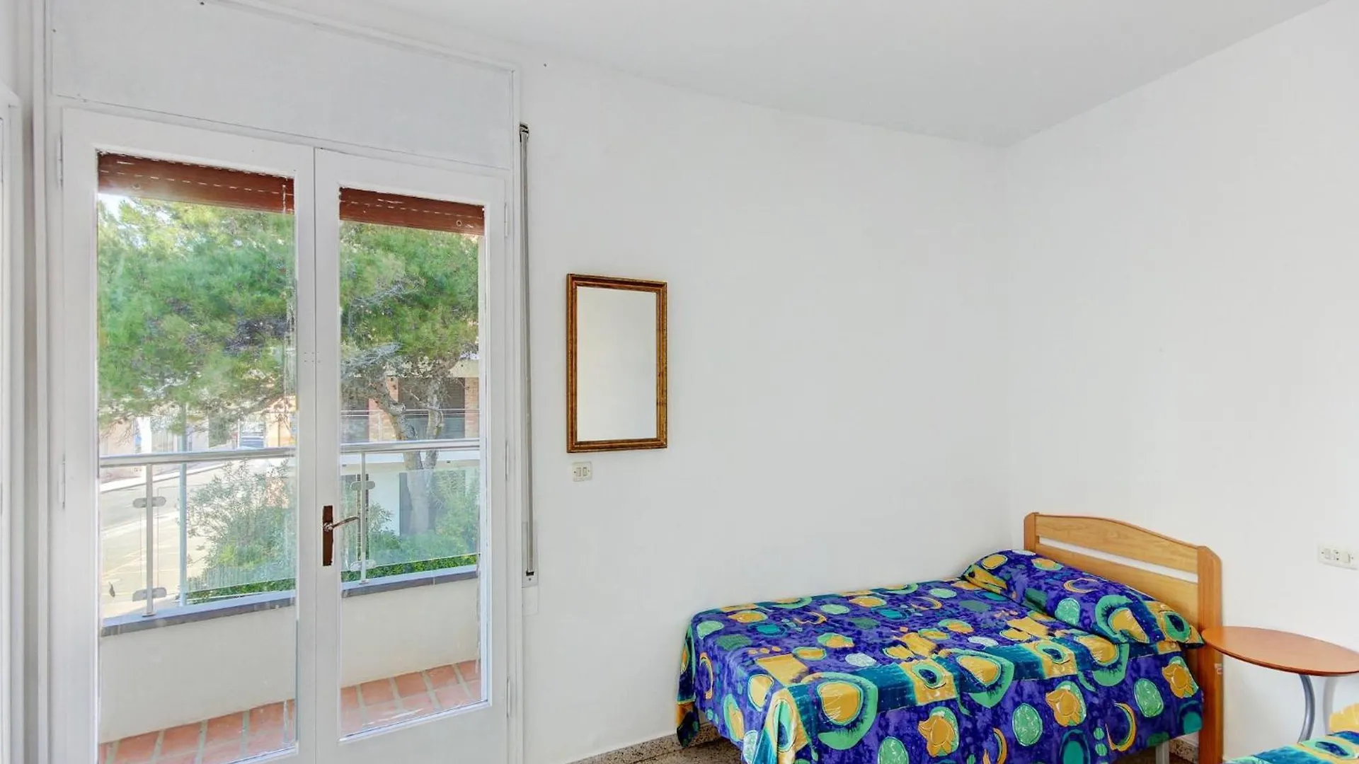 Apartment With Scenic View Roses